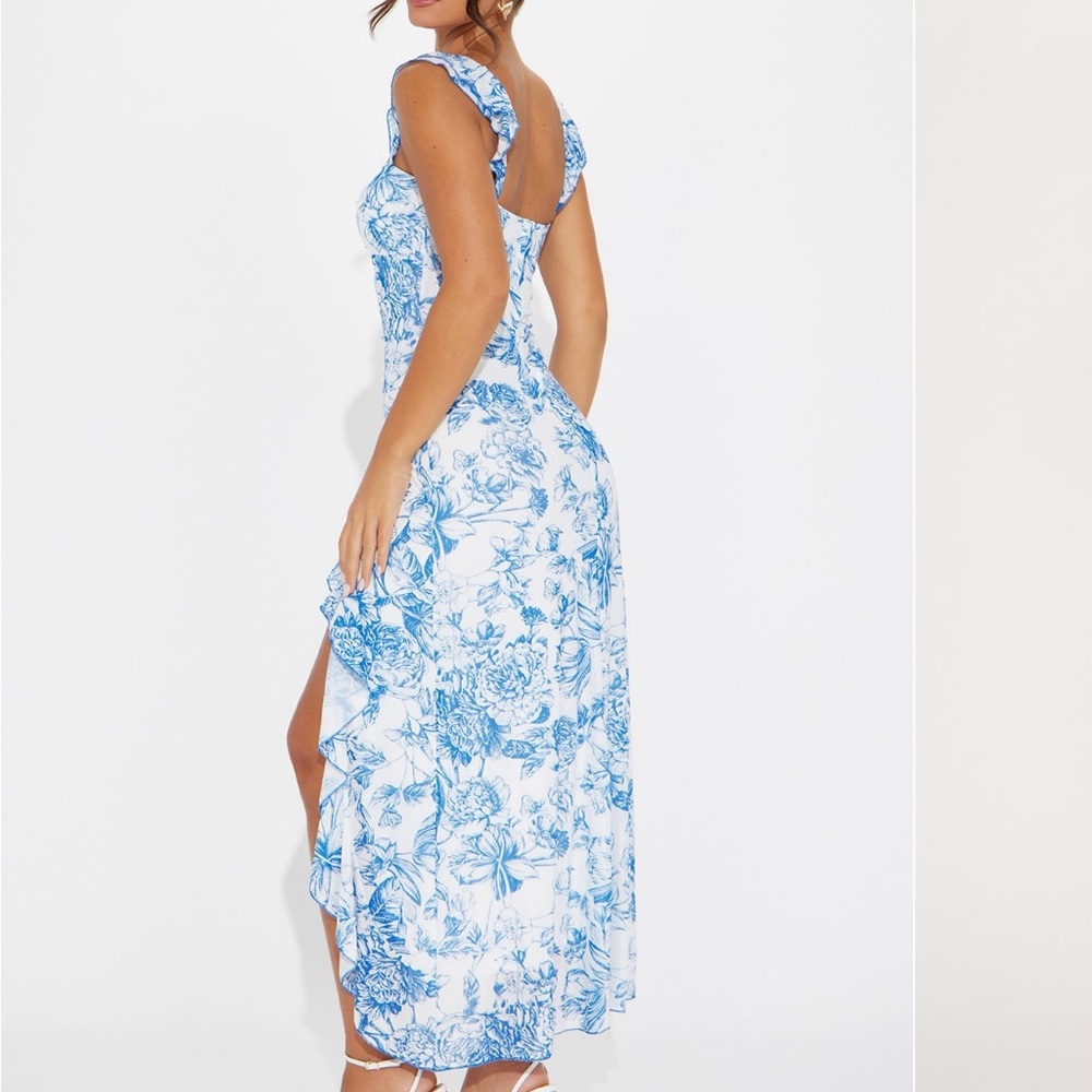 Fashion Nova Floral Blue and White Women's Dress - Picture 3 of 9